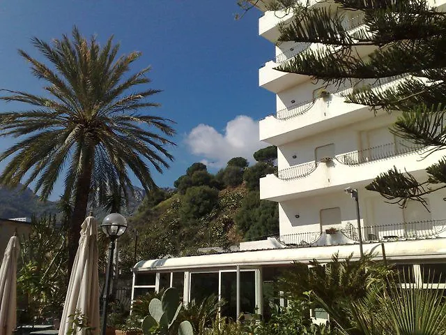 Hotel Delle Palme Летоянни Италия